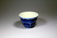 Produktbild zu: Cup Lianban Porzellan mit handgemaltem Lotus-Segmenten